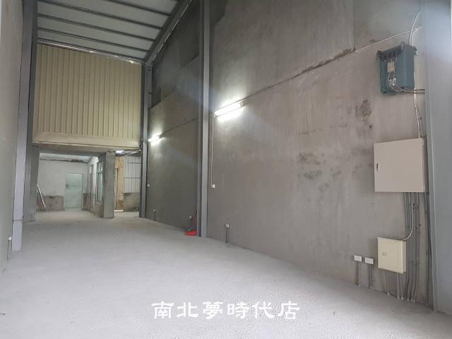 中西區~民生路二段-好用大店面地-洽 蔡銘勳 0916275145