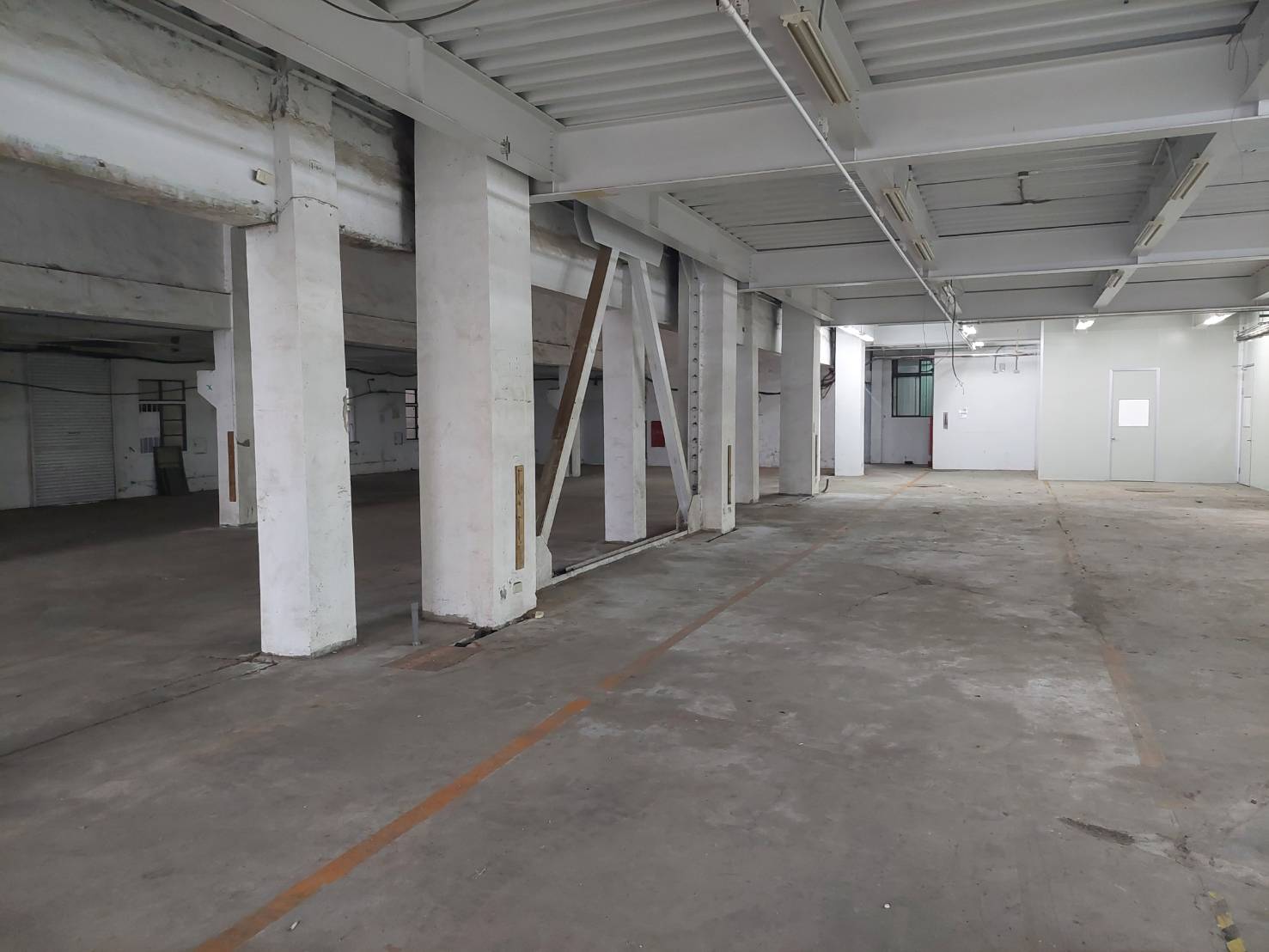 新莊/12米路/獨棟RC廠房 &bull;   新北市廠房買賣/工業地/建地/徵收農地/廠房出租
