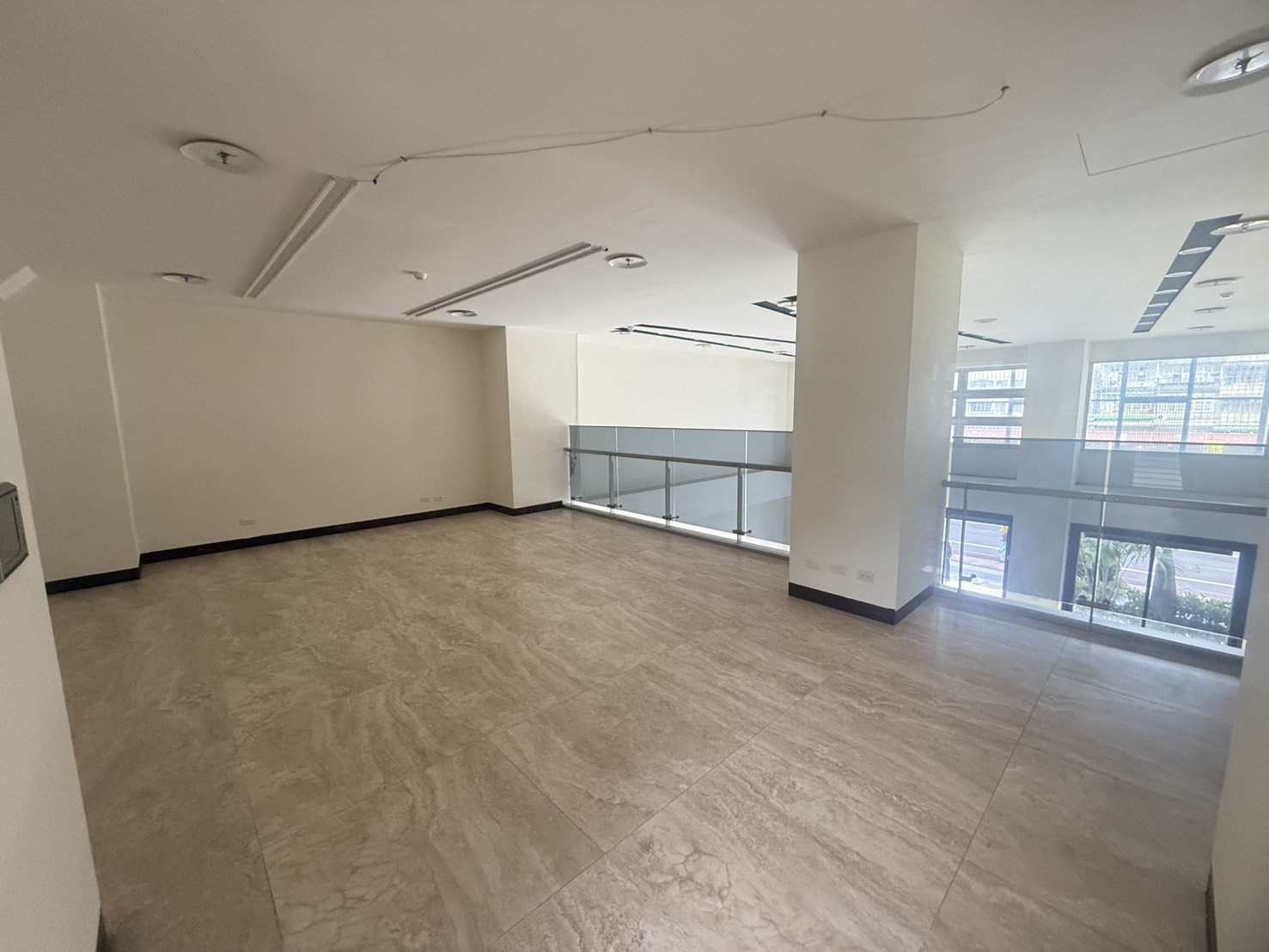琪琪?推~正G8站近市區金店面醫美小型健身首選