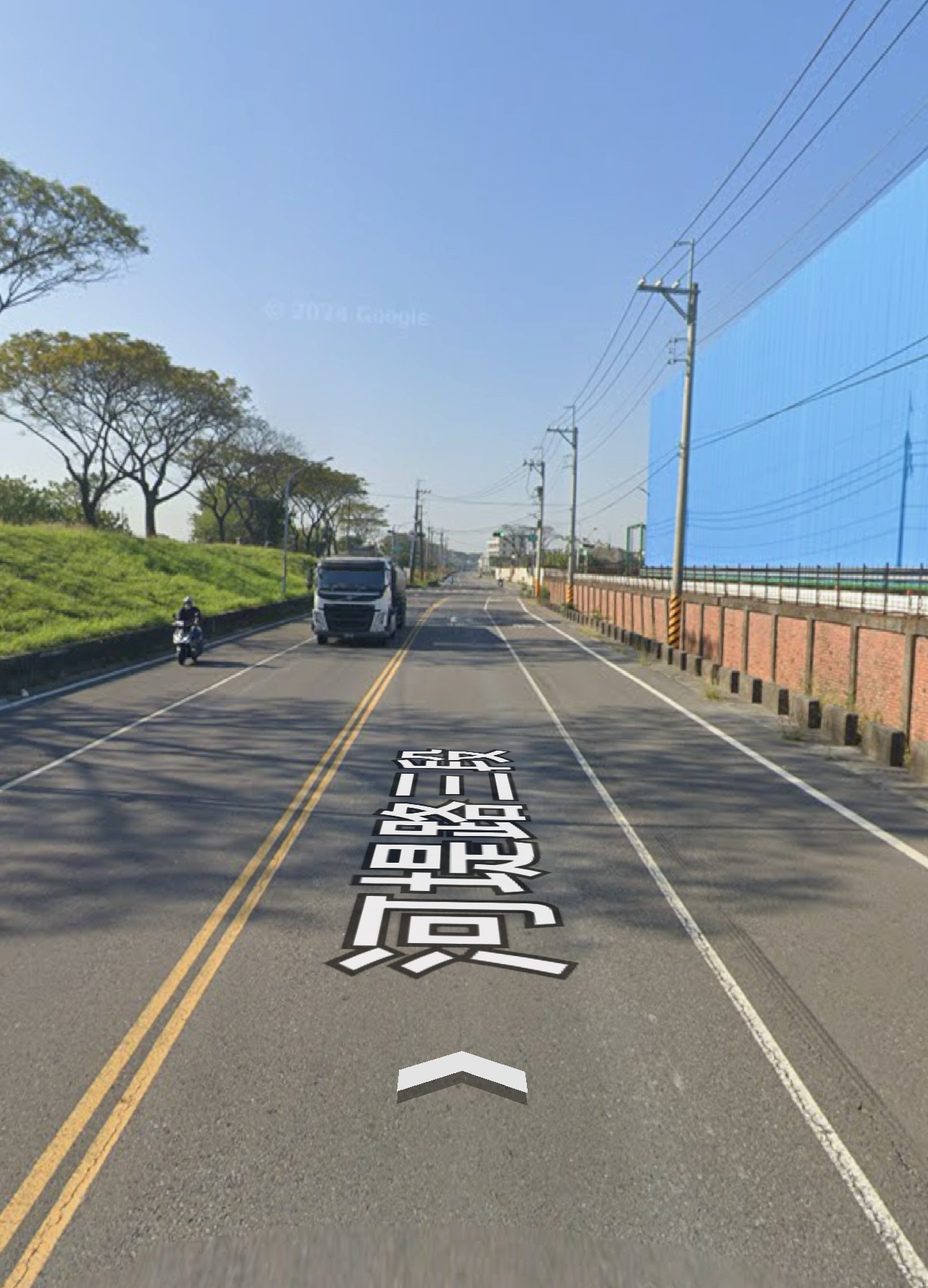 大寮大發工業區河堤路上千坪甲工工業地（陳美鳳）