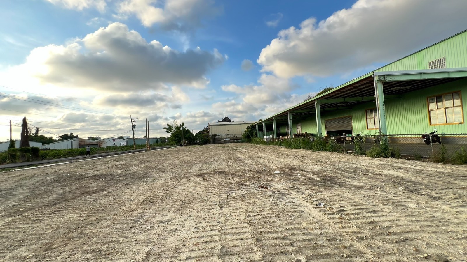 燕巢近岡山交流道都內面寬農地B｜10分內到捷運、市區旁的土地