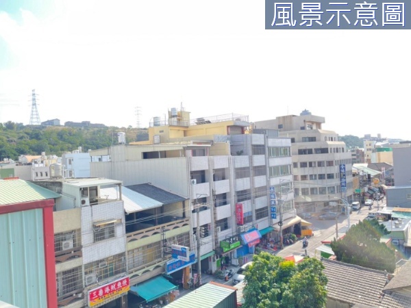清水街上熱鬧金店面