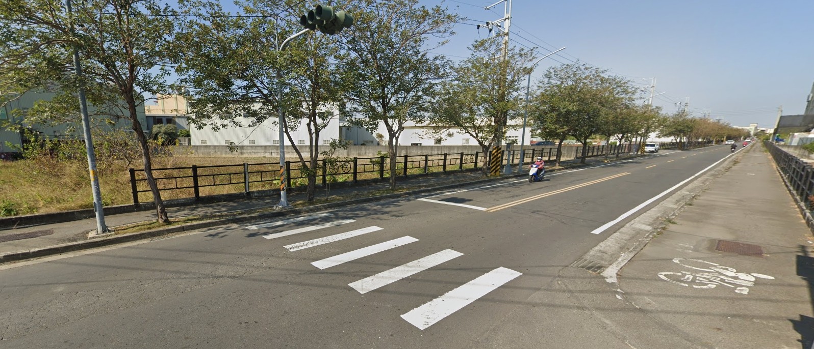 近家樂福工業廠房