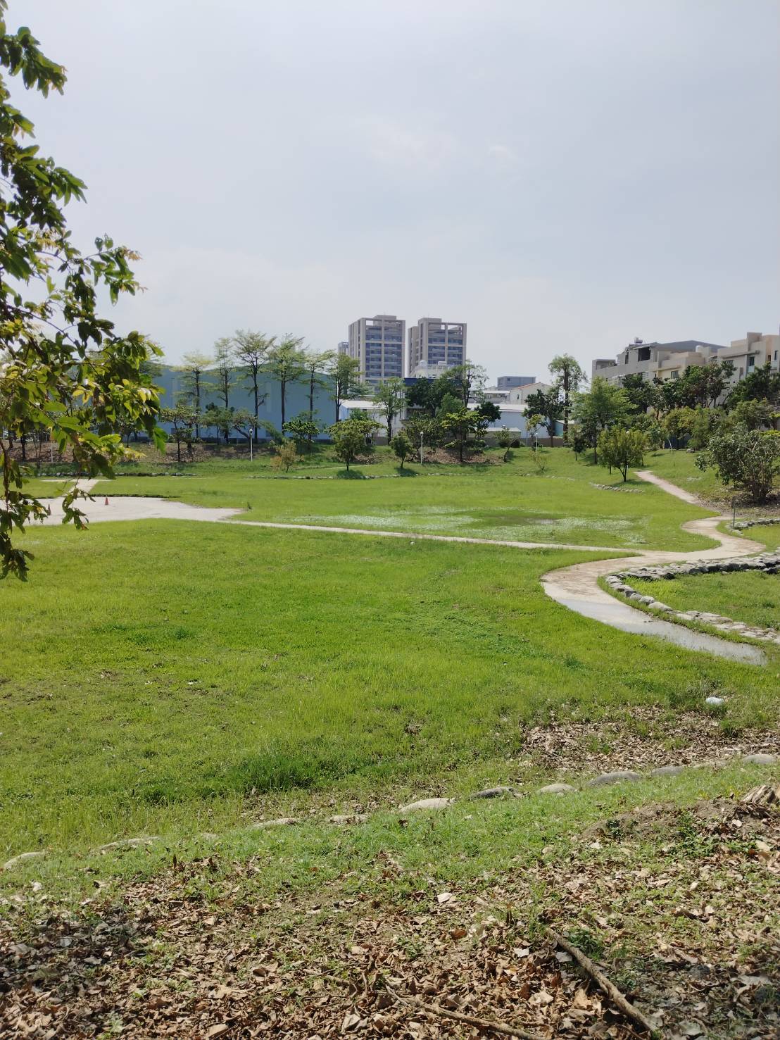 仁武~河岸北屋南街三角窗美/建地