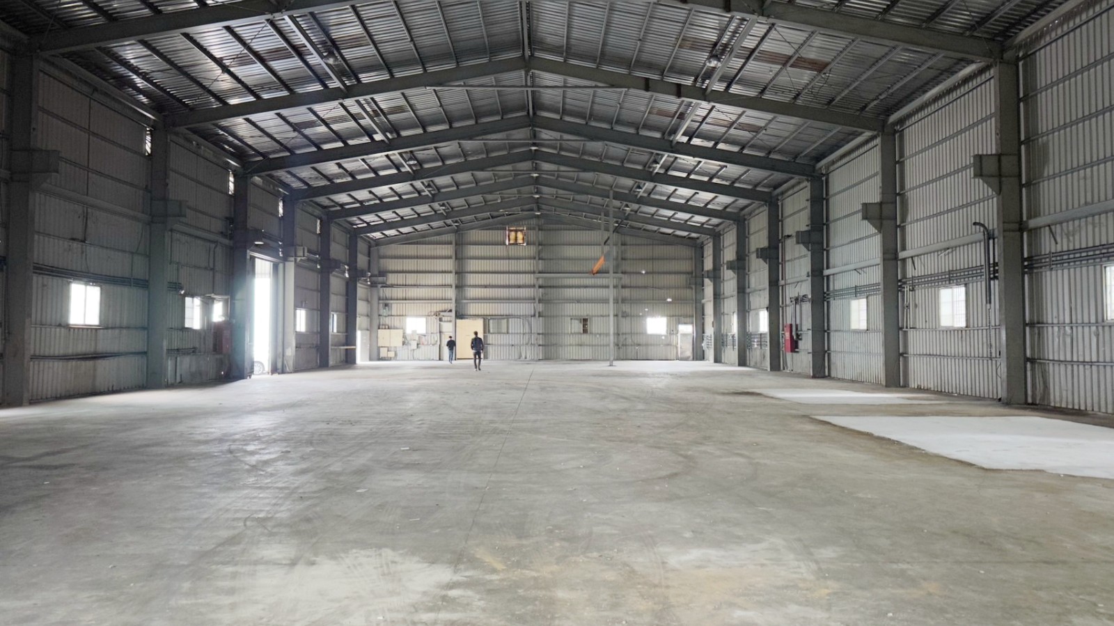 苗栗公館挑高8米鋼構廠房