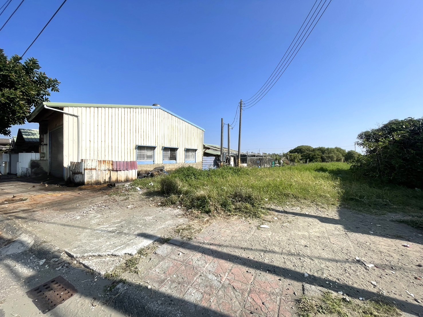 茄萣臨濱海公園正路面海景第一排方正建地