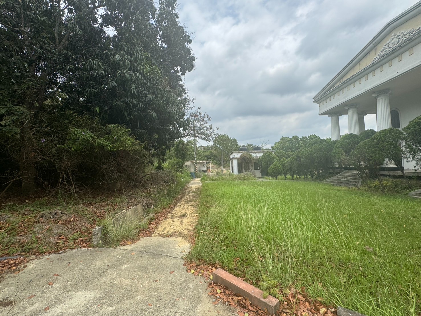 關廟區近伊甸園教堂千坪保值農地釋出