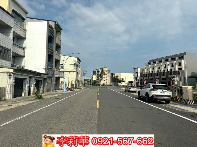 湖內湖中路雙面臨路建地