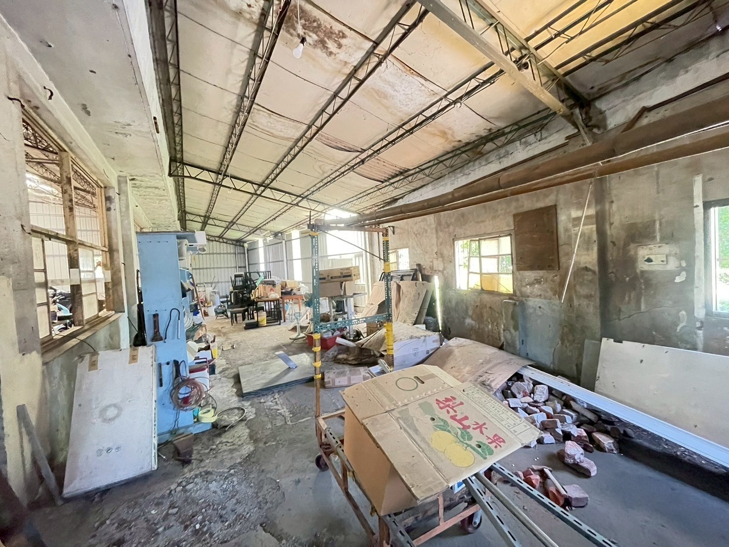 台中市南區正20米復興北路廠房出租