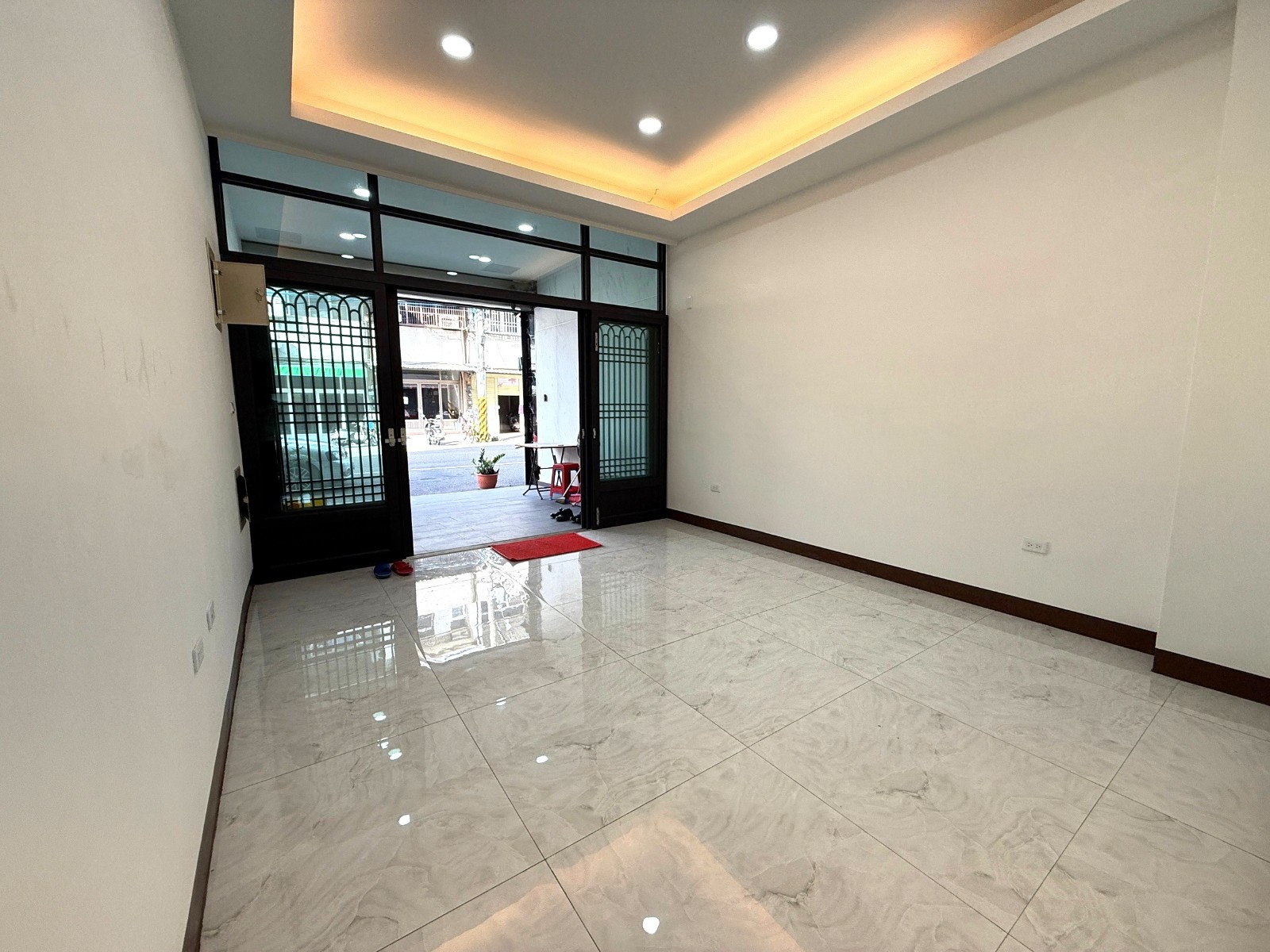 茄萣金鑾旺宅商住車庫透天