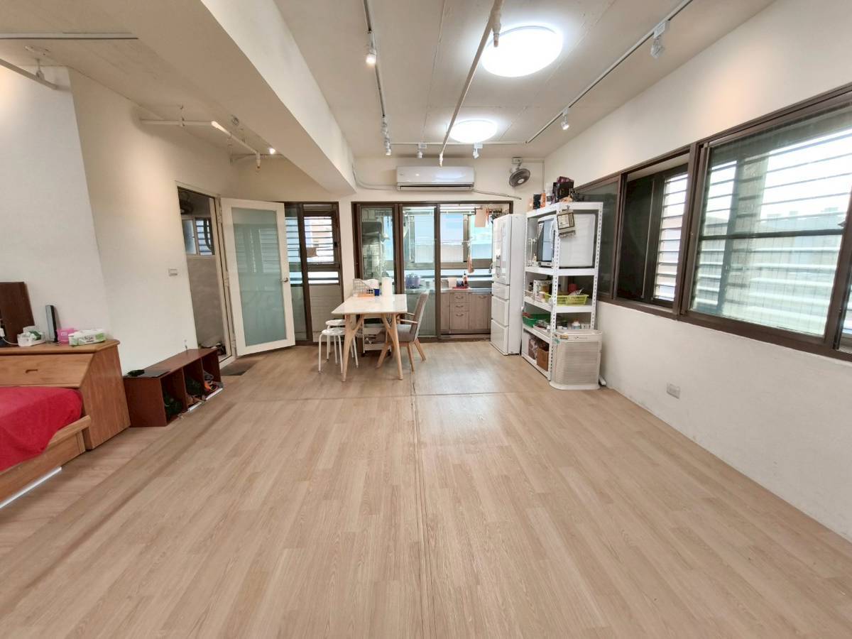 順天中來文化廣場~~~~辦公室