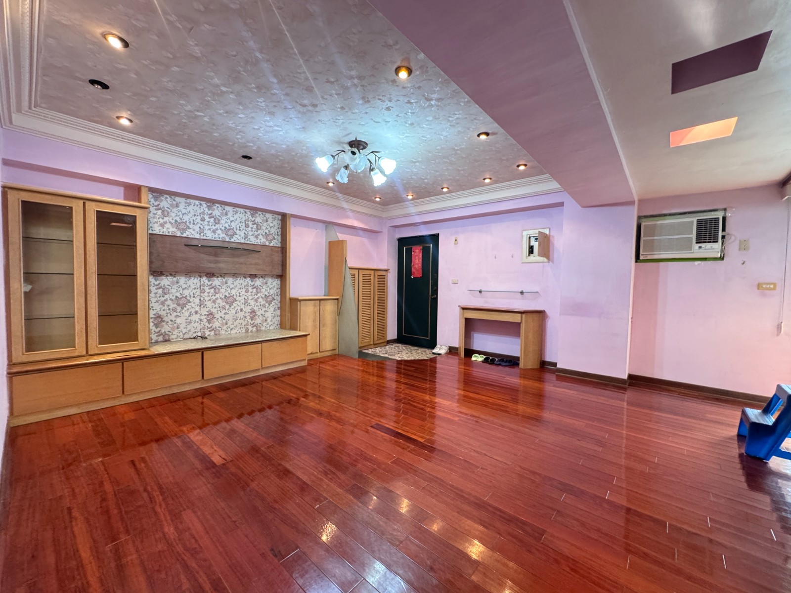 ?陽明國中 面公園第一排 大三房+雙平車 學區宅?&nbsp;&nbsp;&nbsp;