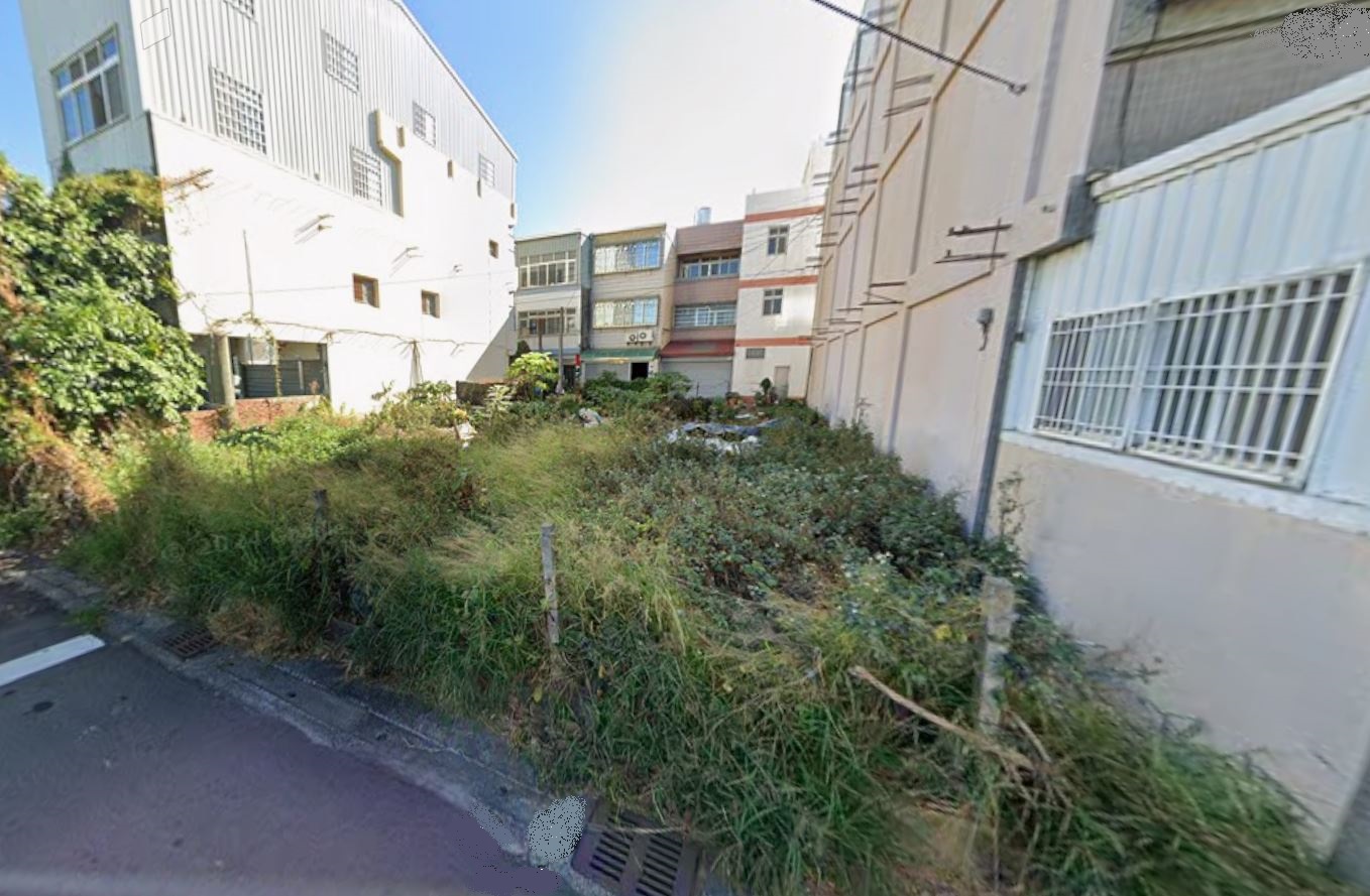 成功路邊美建地