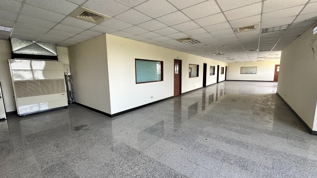 新屋挑高碼頭分租廠房