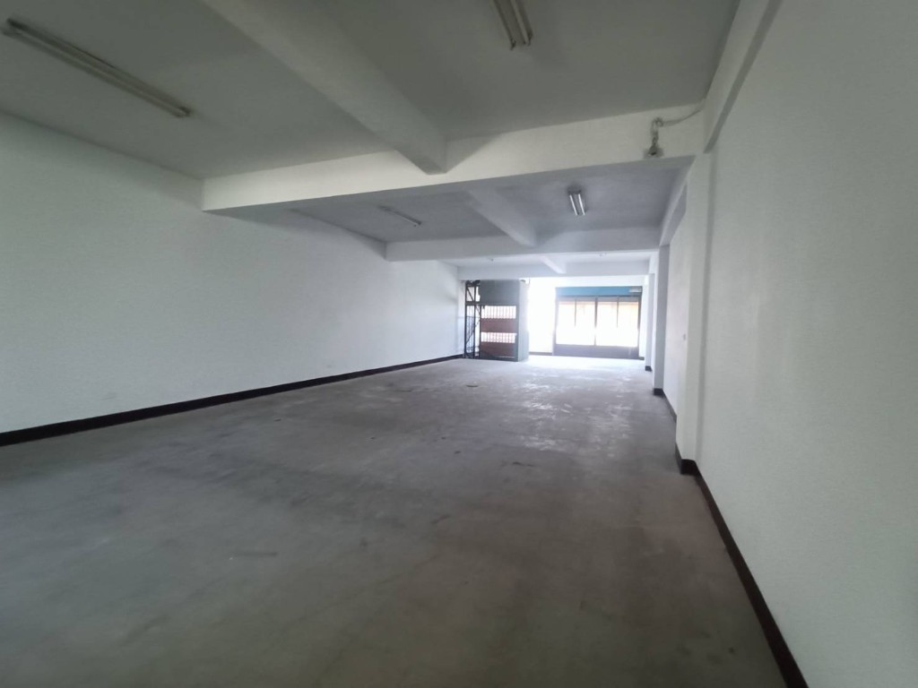 南崁市區正路邊超值廠房