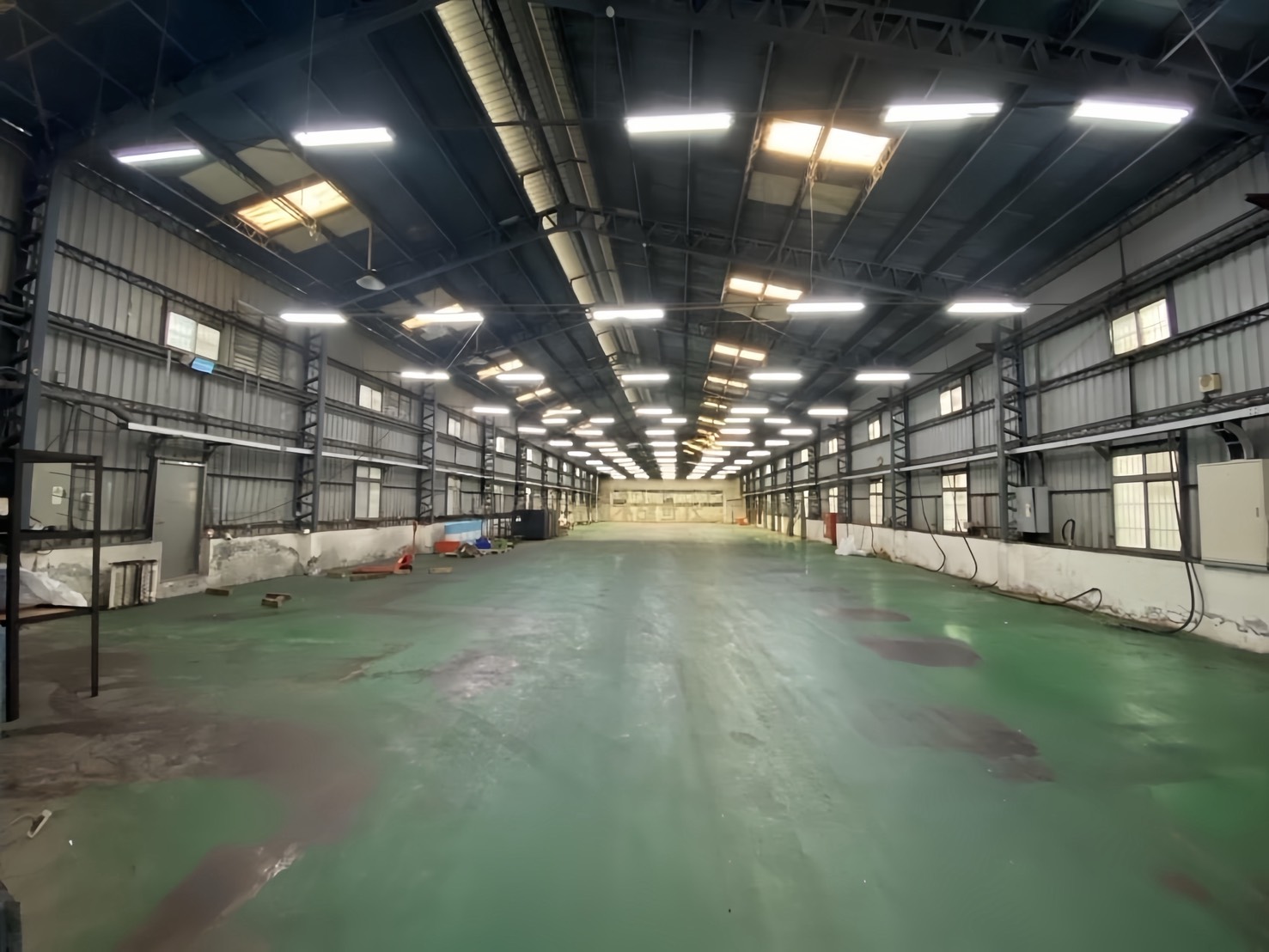 樹林工業區/挑高8米/鋼構廠房(可廠登) &bull;   新北市廠房買賣/工業地/建地/徵收農地/廠房出租