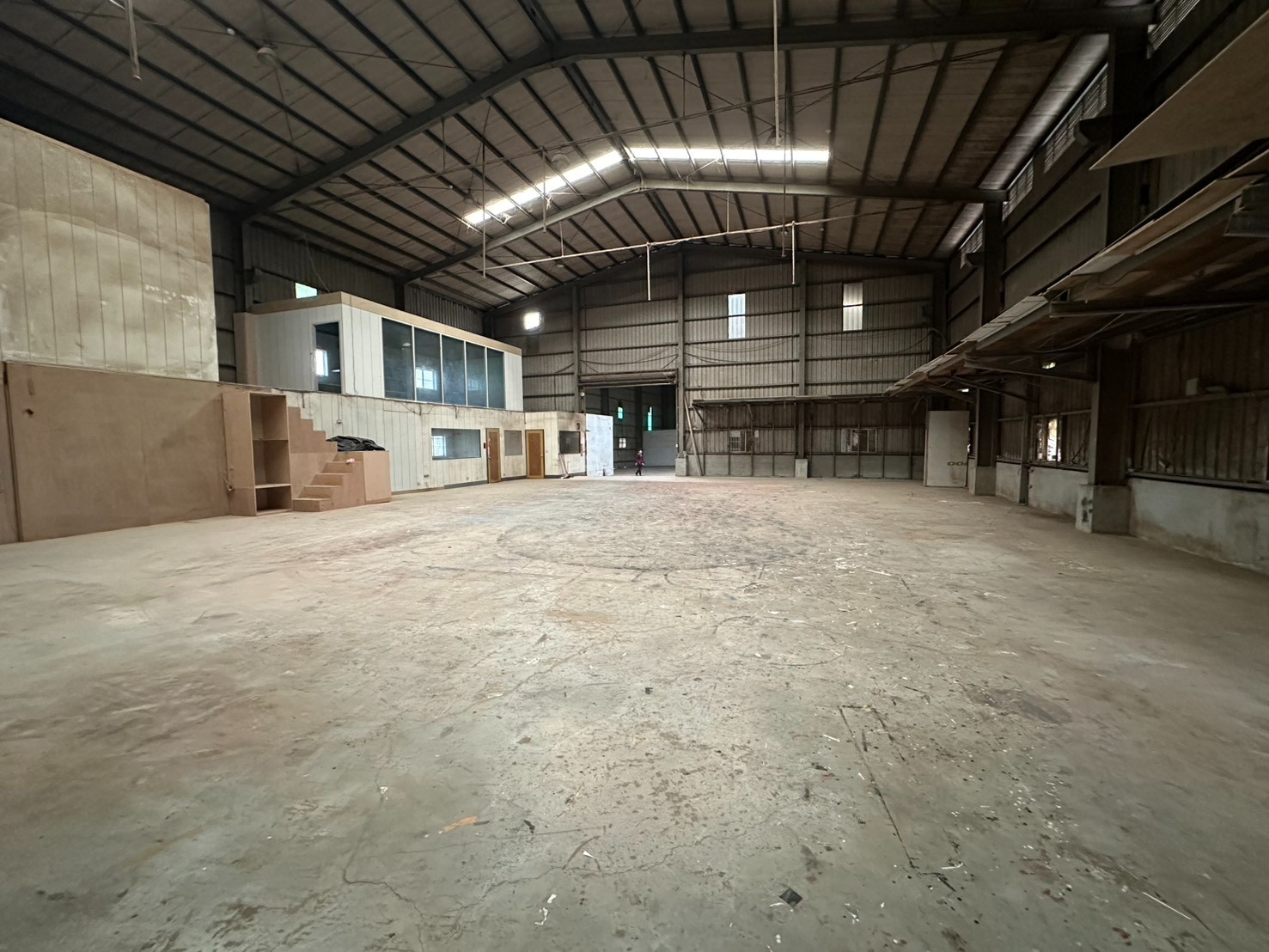 琪琪?推~近林口交流道南勢挑高鋼構廠