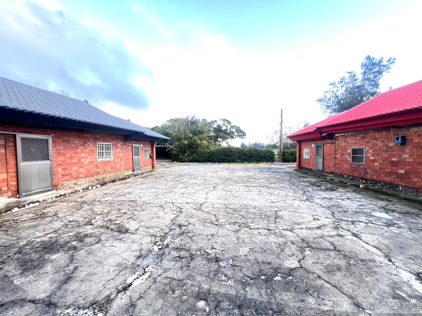 【觀音66】臨路4米有水有電甲建+農地