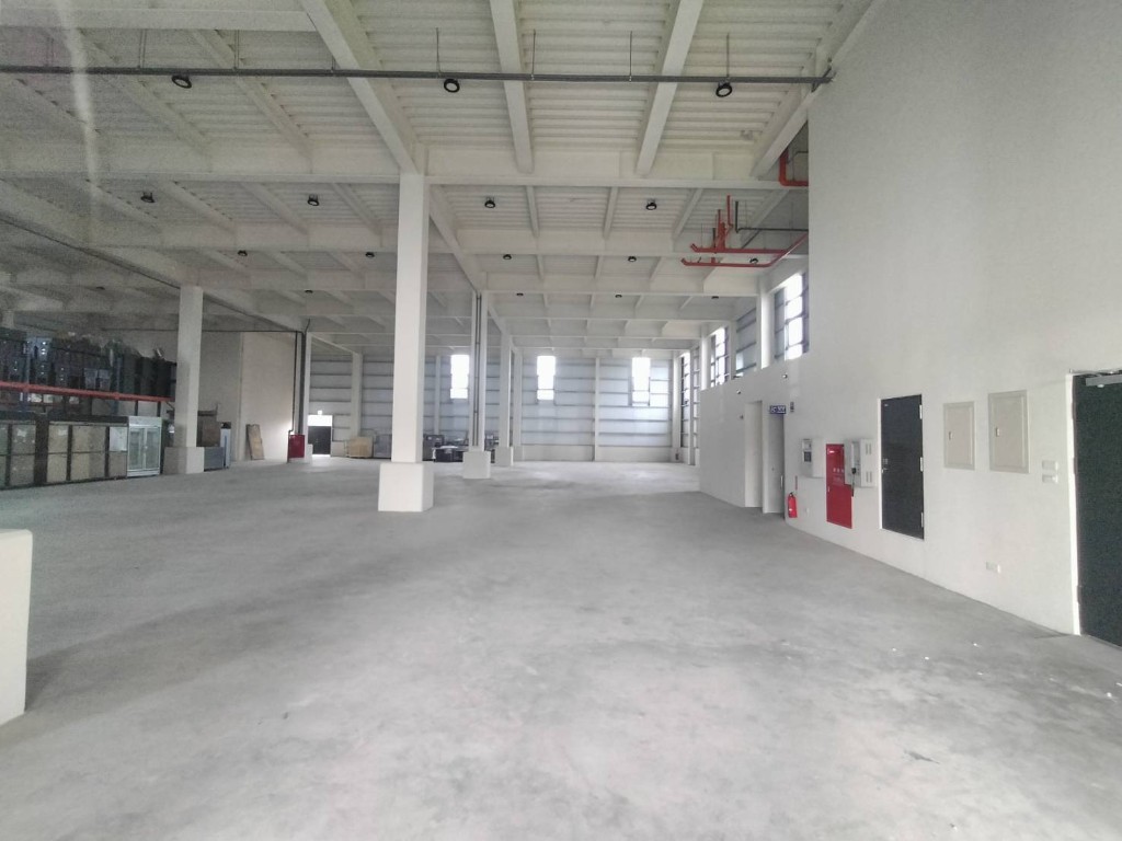 潭子交流道旁新建鋼骨廠房