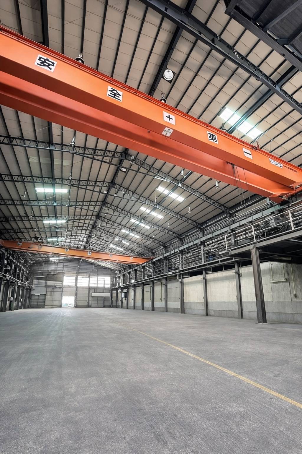 新屋挑高天車廠房(可廠登) &bull;  桃園廠房買賣/工業地/建地/徵收農地/廠房出租