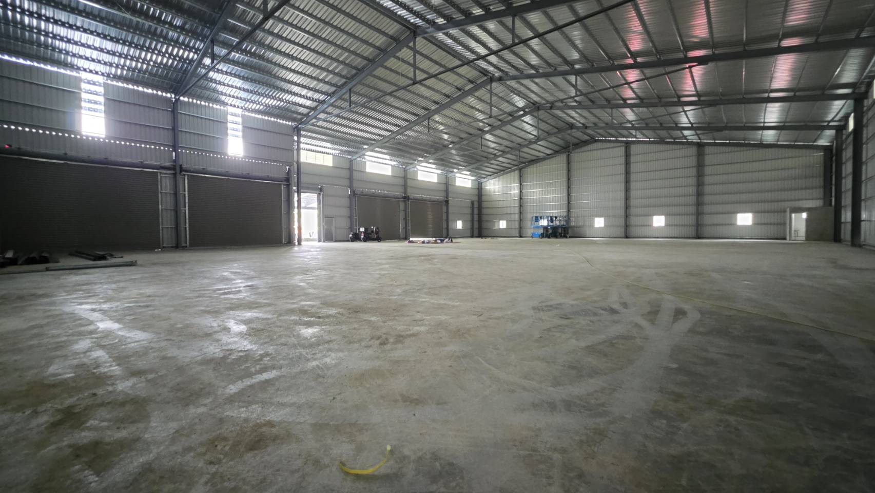 林口交流道/碼頭/挑高7.5米/倉庫廠房&bull;    新北市廠房買賣/工業地/建地/徵收農地/廠房出租