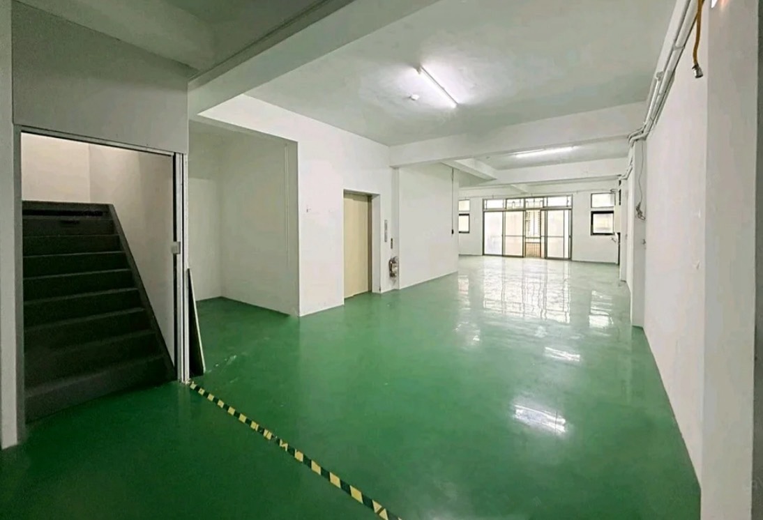 南崁貨梯透天廠房/可分租(可廠登)&bull;  桃園廠房買賣/工業地/建地/徵收農地/廠房出租