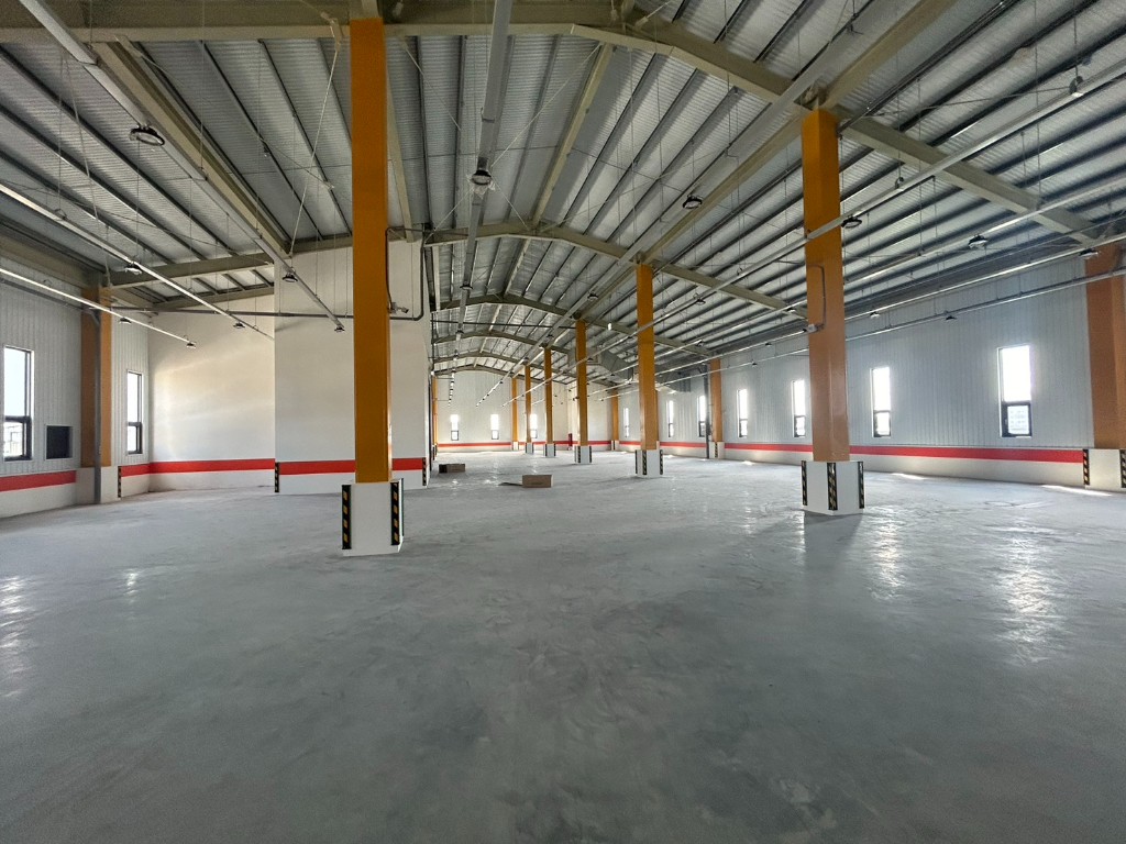 頭份近國道1號貨梯可廠登廠房｜工業地買賣｜廠房買賣出租｜亞輪工業地廠房
