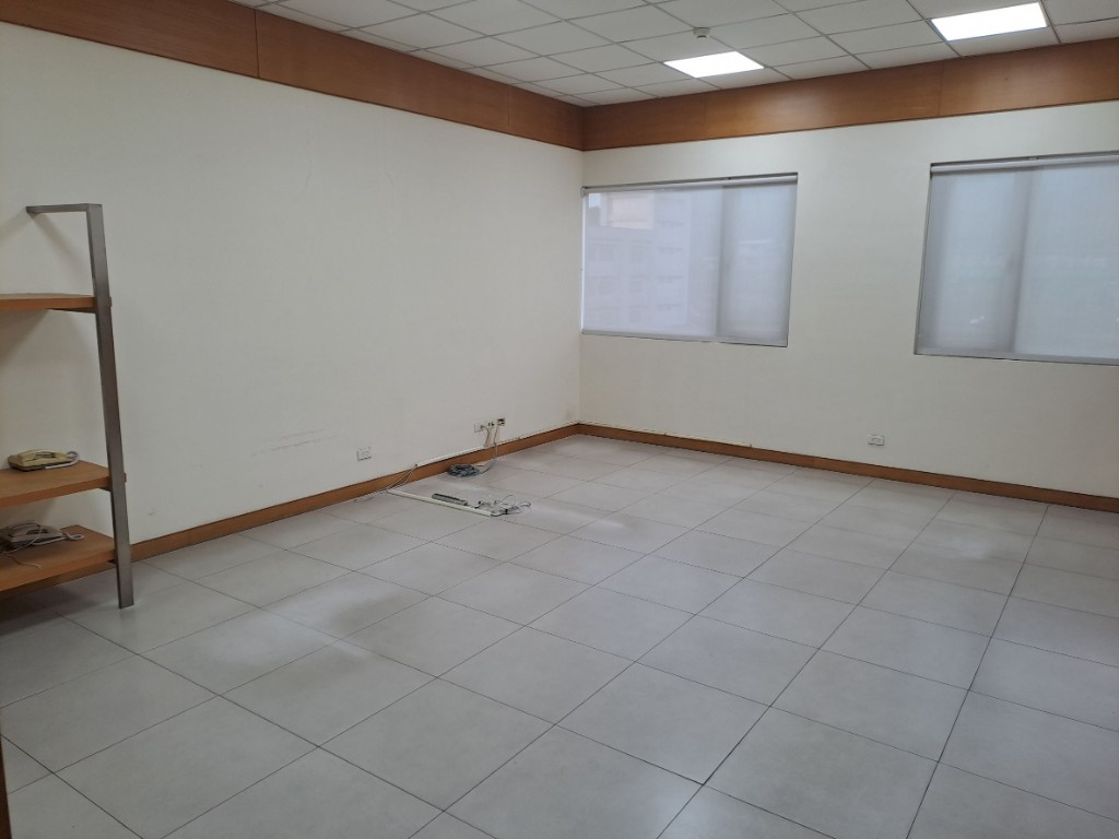 近七堵交流道2樓挑高貨梯可廠登碼頭廠房｜工業地買賣｜廠房買賣出租｜亞輪工業地廠房