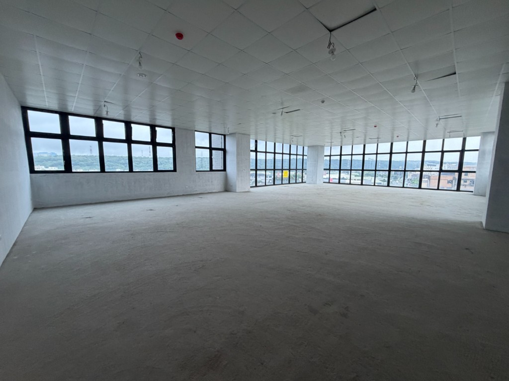 近竹北交流道貨梯可廠登廠房｜工業地買賣｜廠房買賣出租｜亞輪工業地廠房