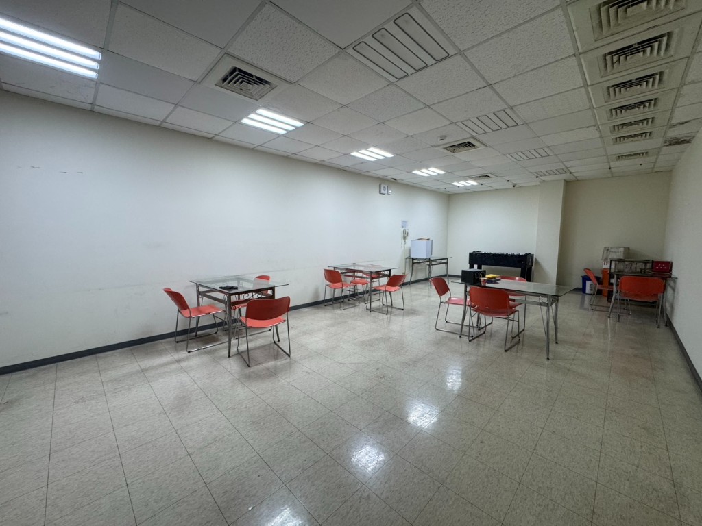 湖口工業區天車貨梯可廠登無塵室廠房｜工業地買賣｜廠房買賣出租｜亞輪工業地廠房