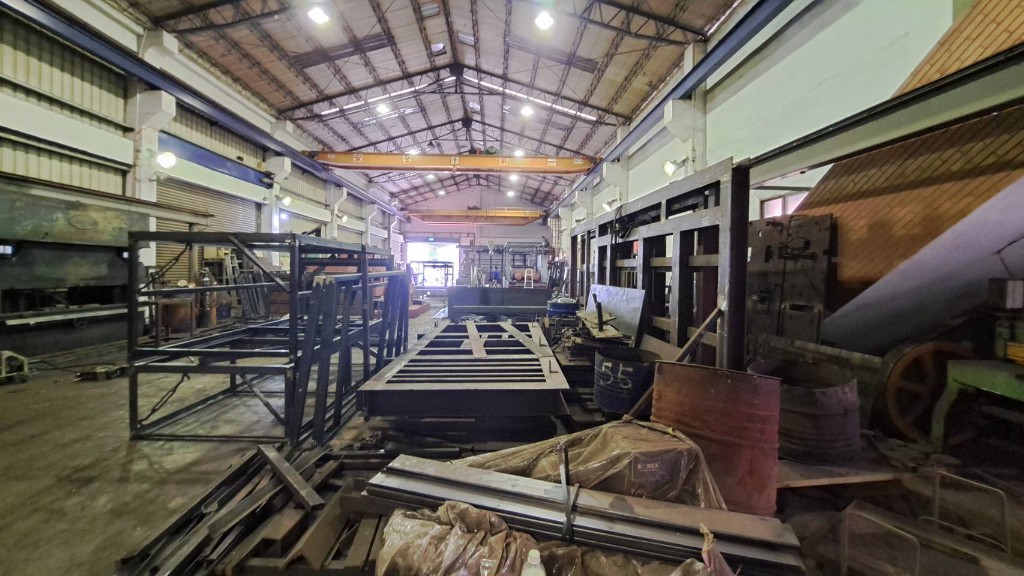 新莊近65快速道路挑高8米天車可廠登腹地廠房｜工業地買賣｜廠房買賣出租｜亞輪工業地廠房