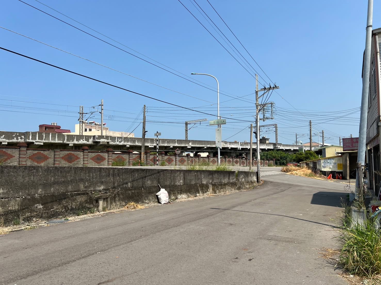 #苗栗後龍 8米路旁建地【NO.530】