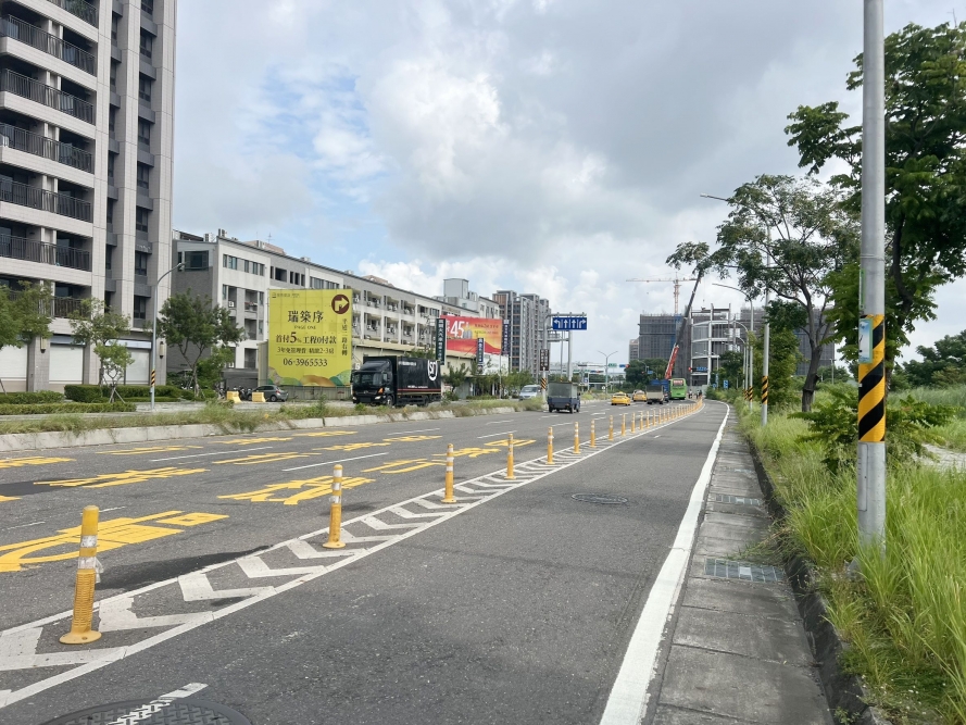 永康交流道-運輸區專用地330坪，18米路